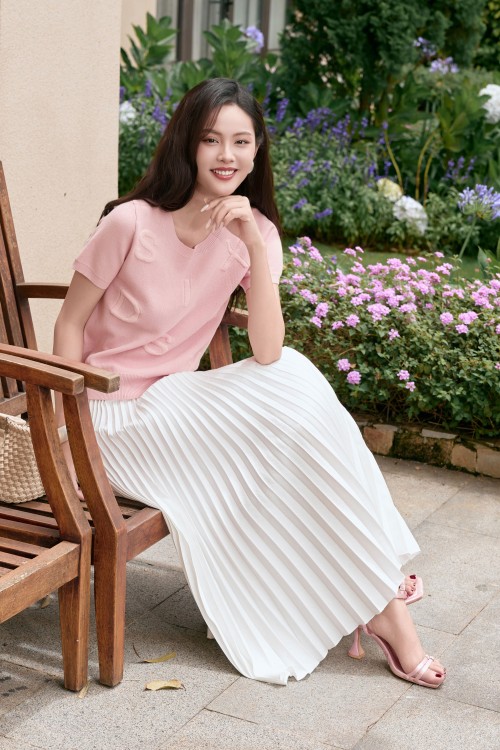 Sixdo White Brocade Flared Skirt